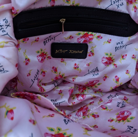 Betsey Johnson Striped Heart Quilted Purse - Picture 6 of 6